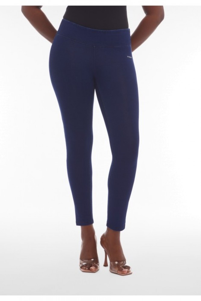 Hlače N.O.W.® s srednje visokim pasom iz trajnostne tkanine z džinsastim videzom