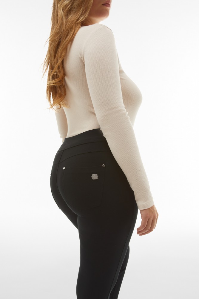 N.O.W.® uske hlače sa srednje visokim strukom od jerseya