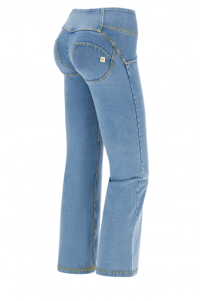 WR.UP® 7/8 SVETLE DENIM HLAČE V VIŠJEM  PASU NA ZVONEC