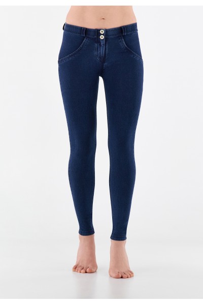  WR.UP®, NORMALEN PAS, SKINNY, TEMEN DENIM S TEMNIMI ŠIVI, ORGANSKI BOMBAŽ