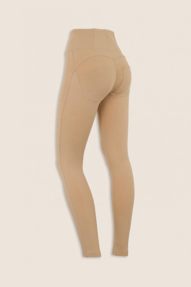 WR.UP® uske push-up hlače visokog struka od organskog pamuka