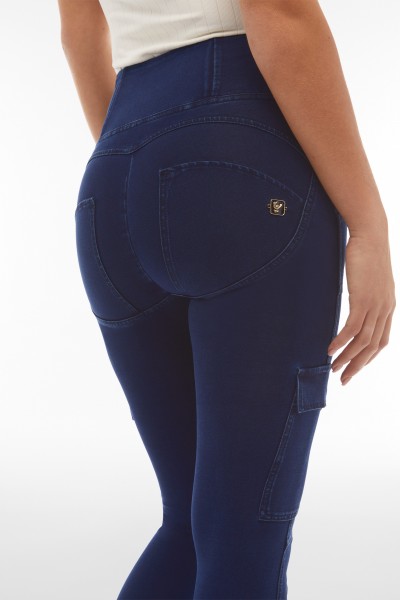 WR.UP® kargo hlače z visokim pasom in dolžino 7/8, temen jeans, SS25